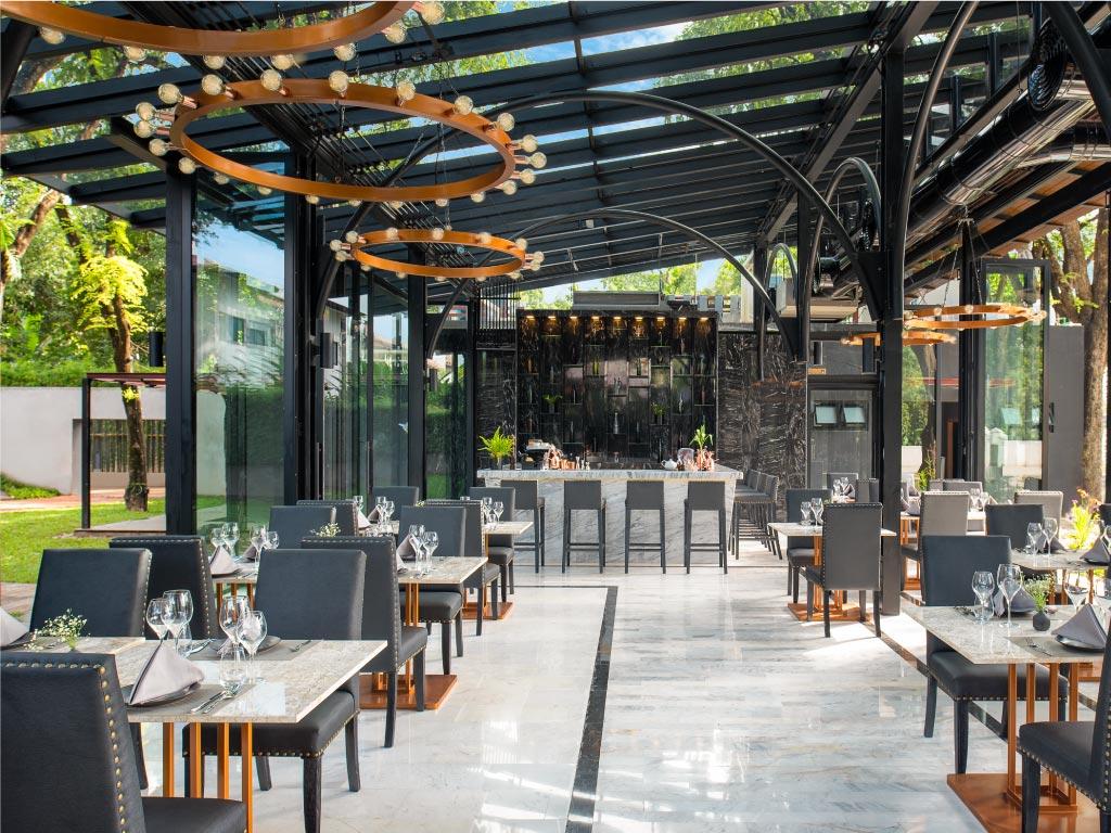 Resort Cross Riverside